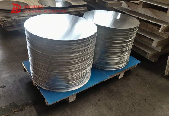 Sliver 1050 1060 กระดาษกลมอัลลูมิเนียมที่สะท้อนแสง / แผ่นอัลลูมิเนียมสําหรับเครื่องครัว
