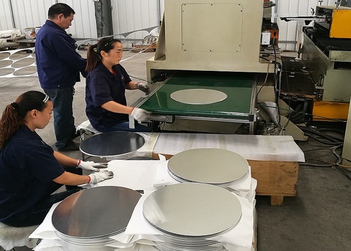 โลหะผสมอลูมิเนียมอัลลอยด์ 1070 วงแหวนรอบวงแหวนสำหรับแสงสว่างอุตสาหกรรม